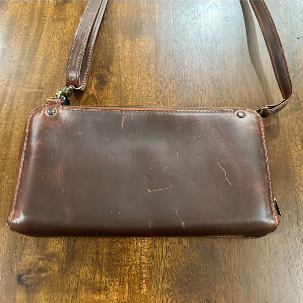 Saddleback Leather Love41 Love 41 Large Accordion Wallet Crossbody Purse Bag - Picture 5 of 10